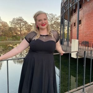 Meet your Posher, Story